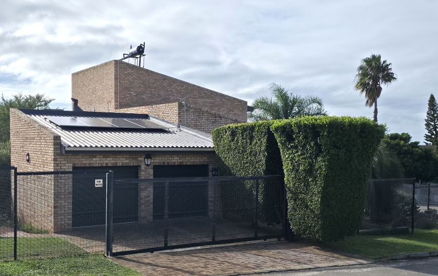 3 Bedroom Property for Sale in Wavecrest Eastern Cape